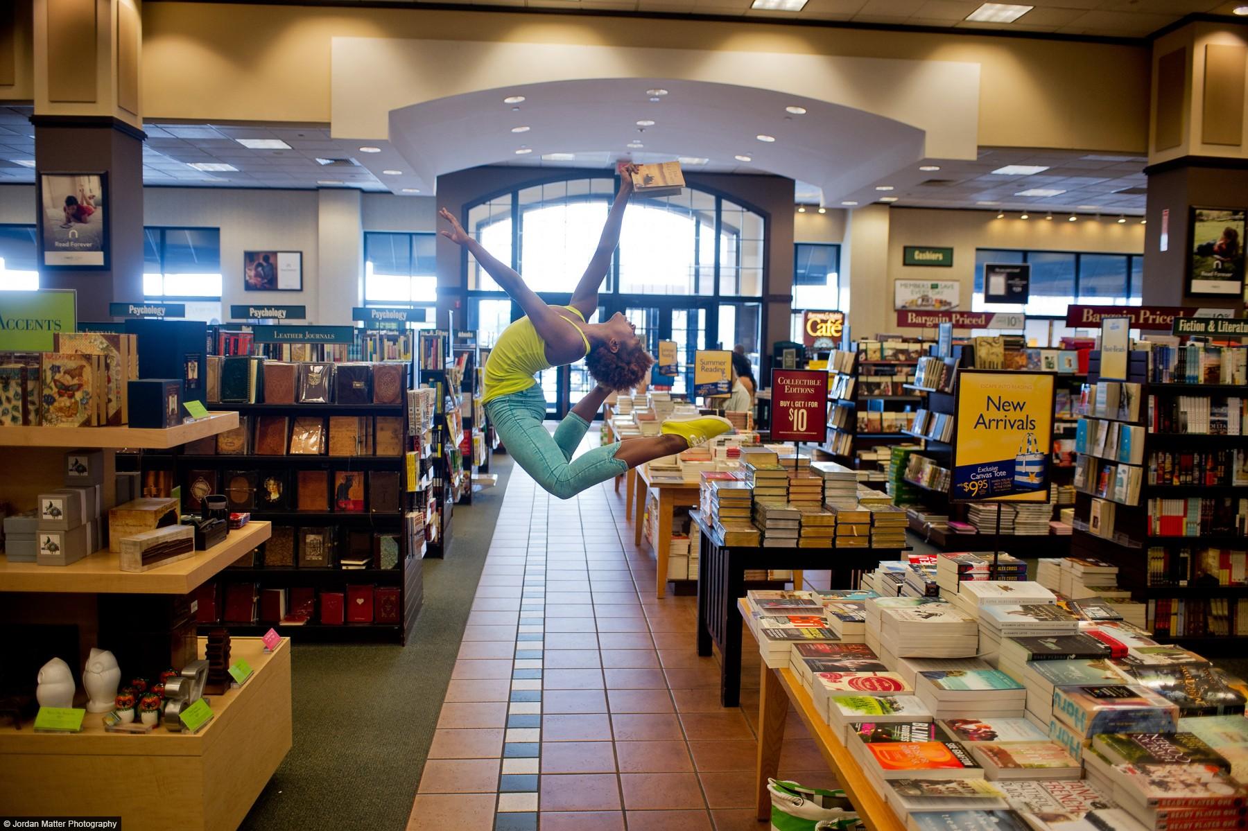 Barnes & Noble, West Nyack, NY - Aisha Mitchell